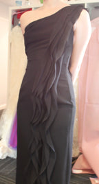 02 Vera Wang Long One Shoulder Ruffles