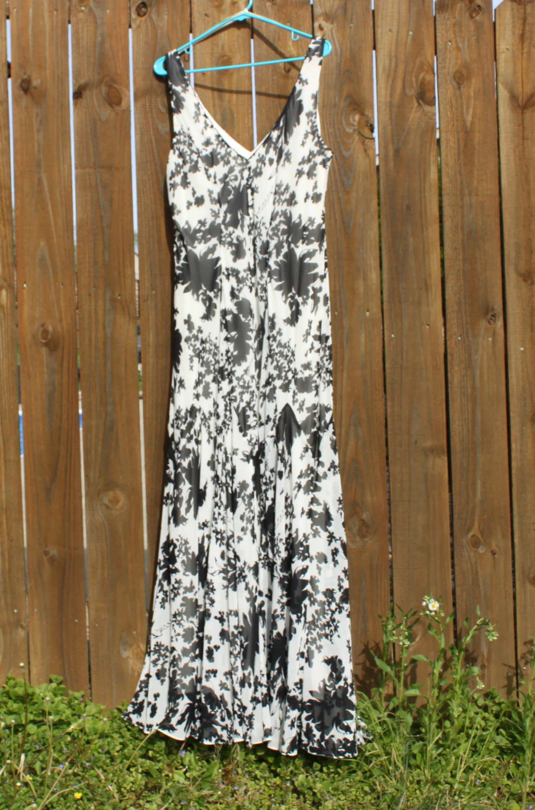 80 White dress with black floral pattern