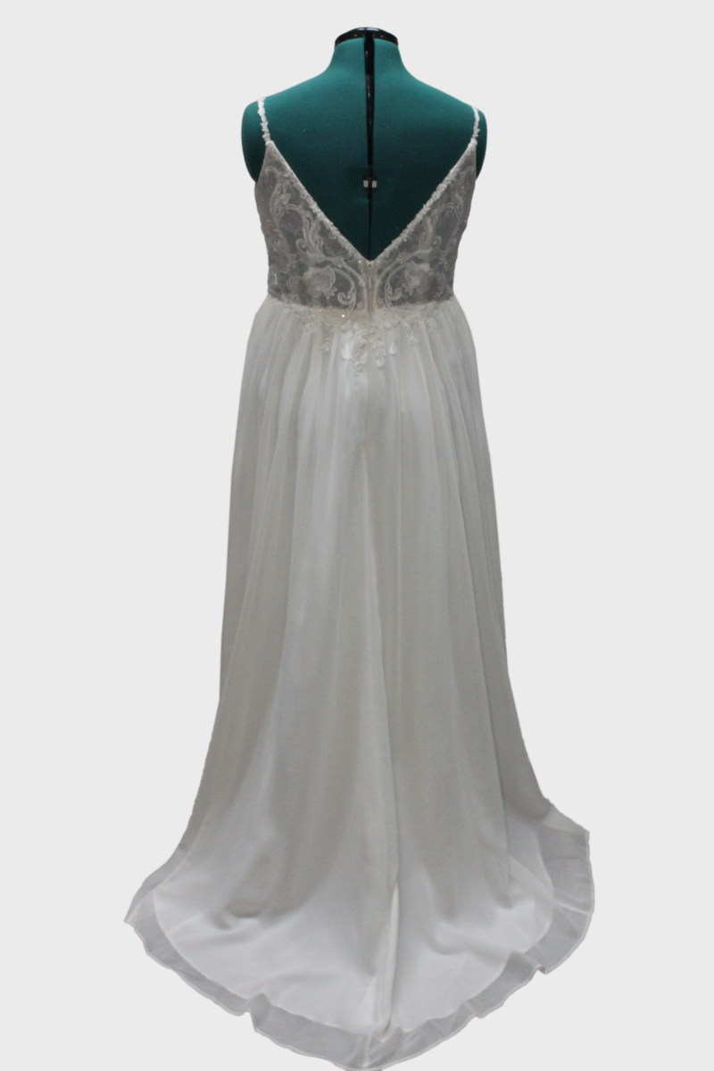 34 DB Studio Lace Applique Wedding Dress