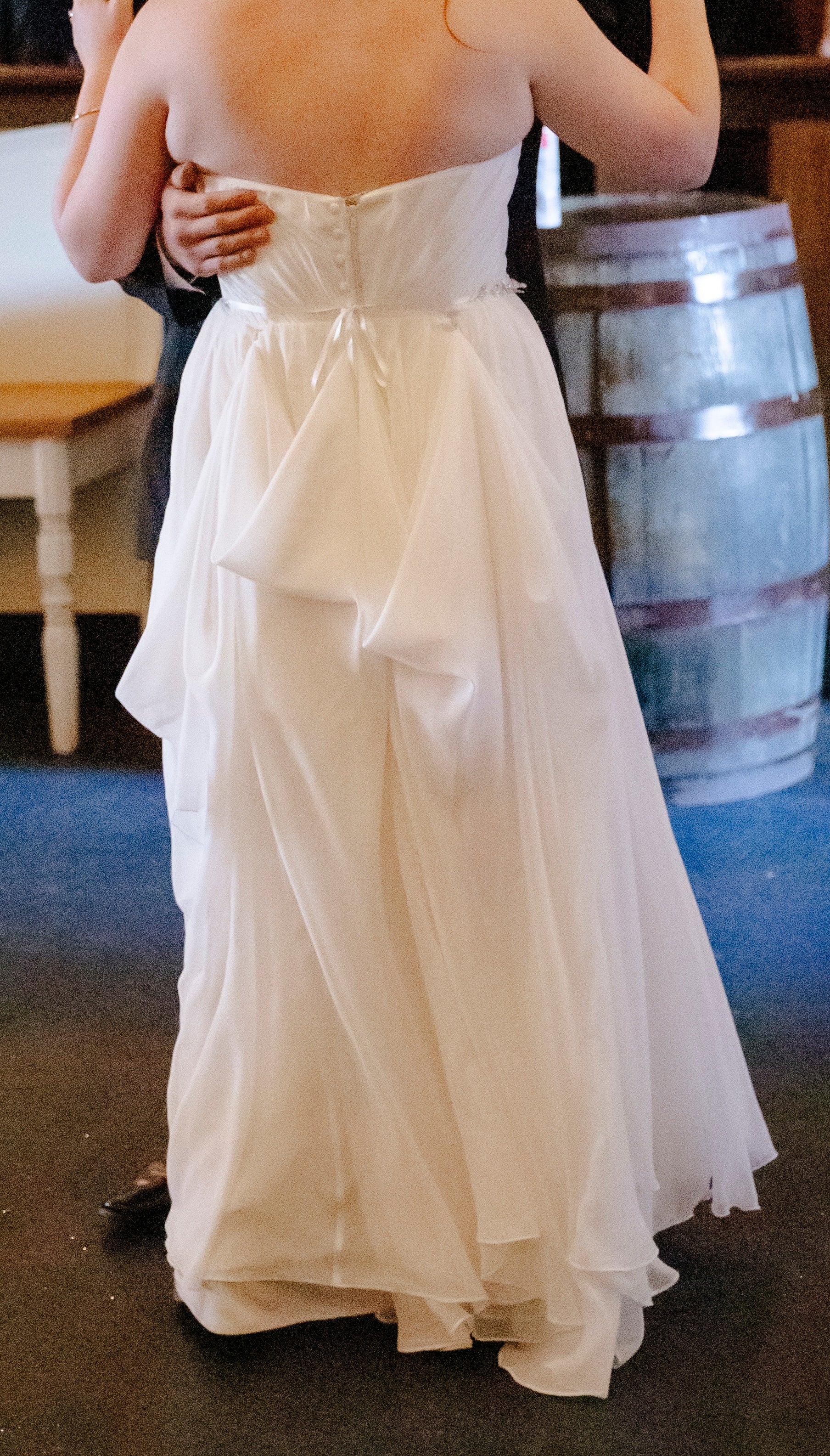 15 Flowy White Wedding Dress w/ Removable Sleeves