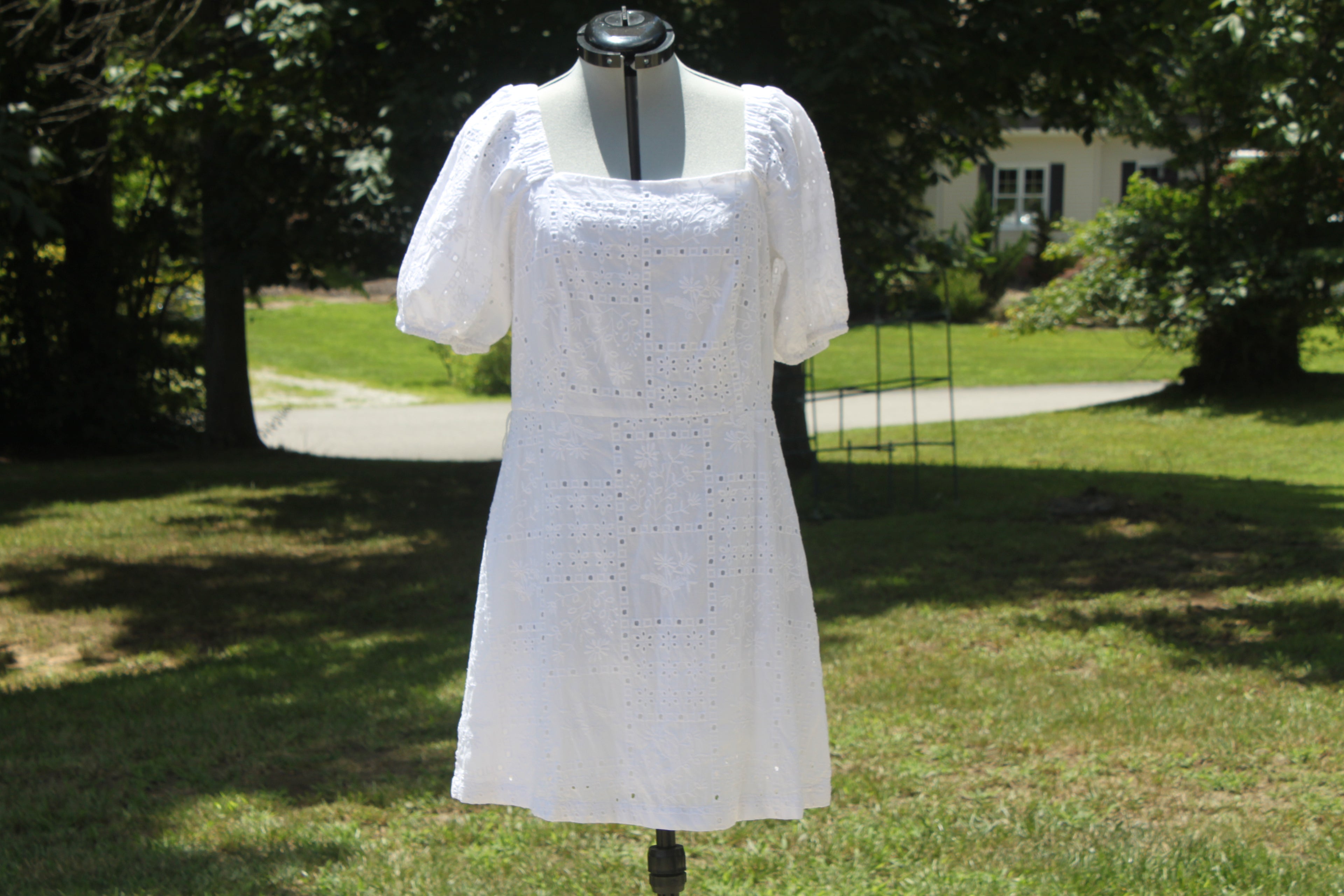 JT43 Loft White dress