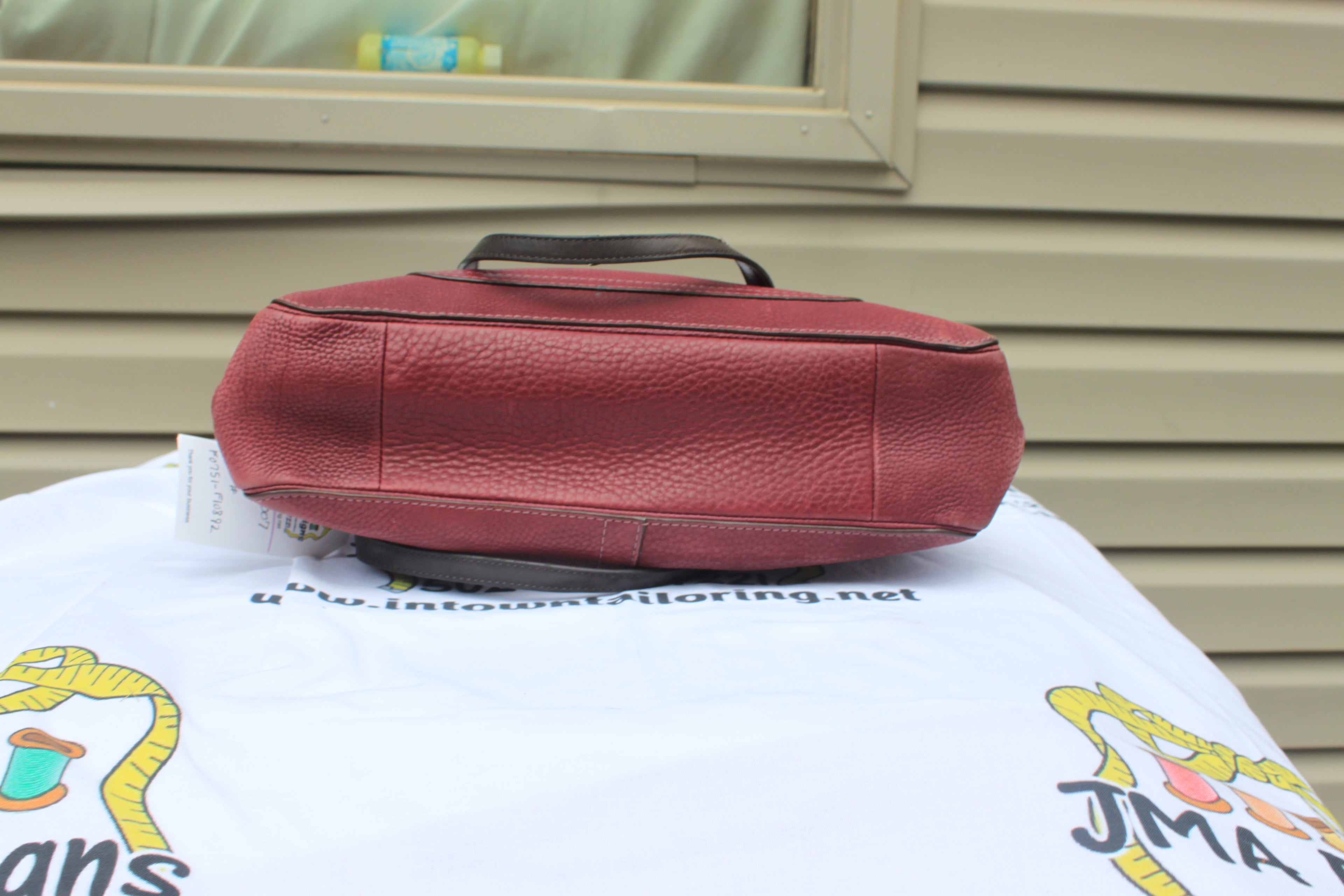 B05 2007 Coach Burgundy Bag