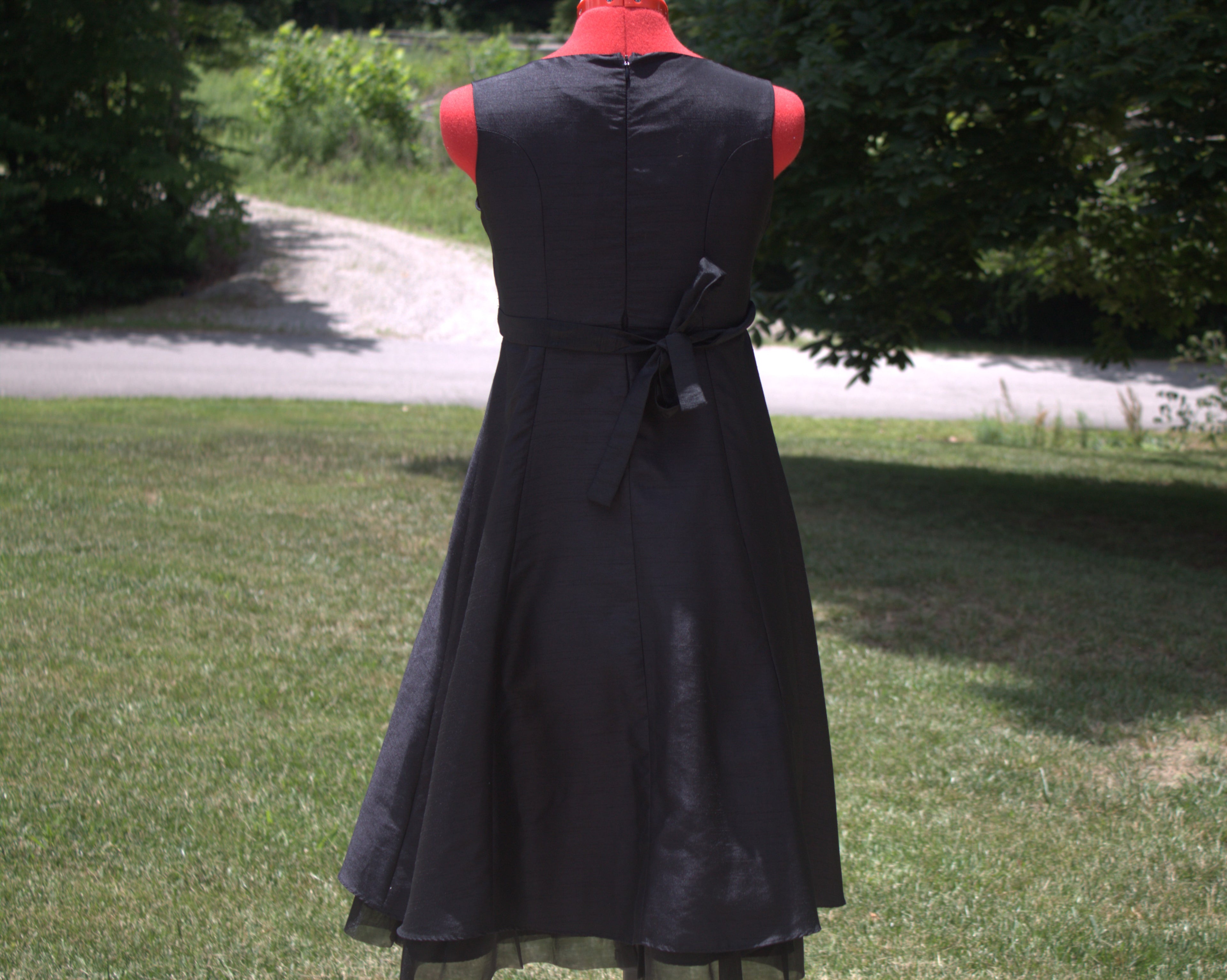 105 Sleek Vintage Black Belted Dress