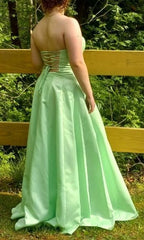58 Strapless Green Flowy Dress