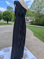02 Vera Wang Long One Shoulder Ruffles