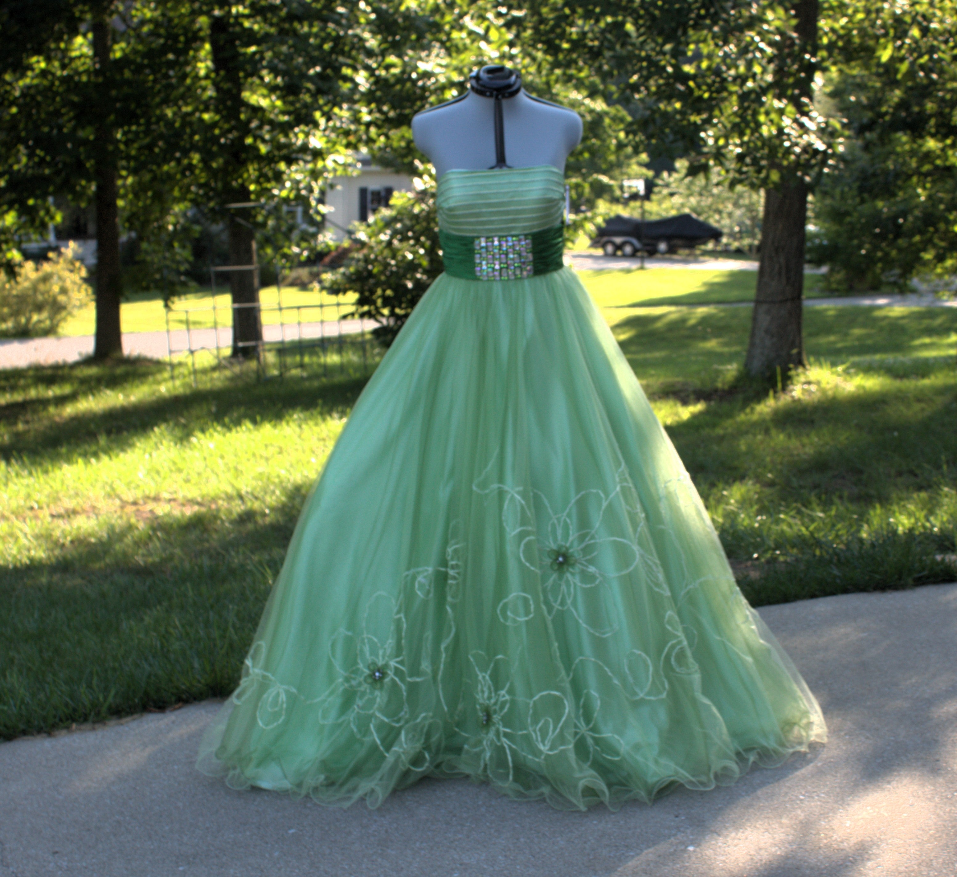 59 Green gown with belt