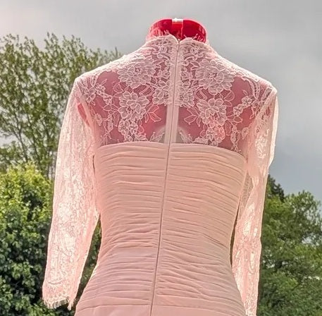 14 Pink Scallop Lace Shoulder